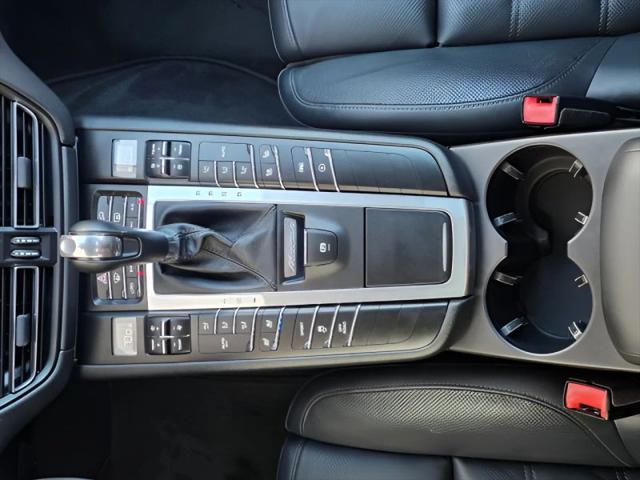 2020 Porsche Macan S