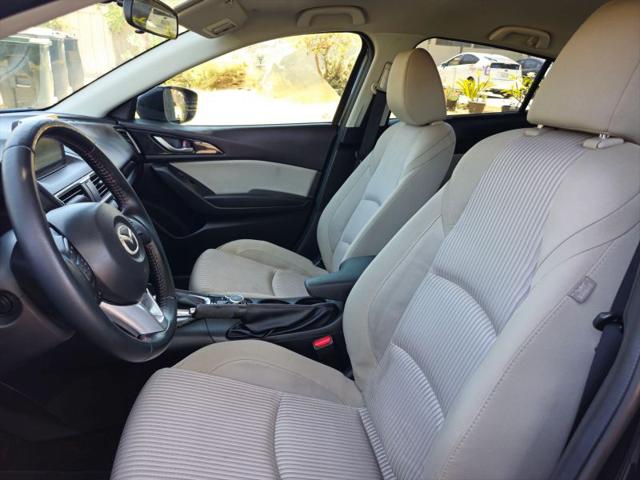 2015 Mazda Mazda3 i Touring