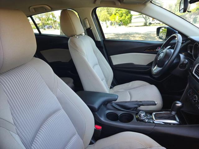 2015 Mazda Mazda3 i Touring