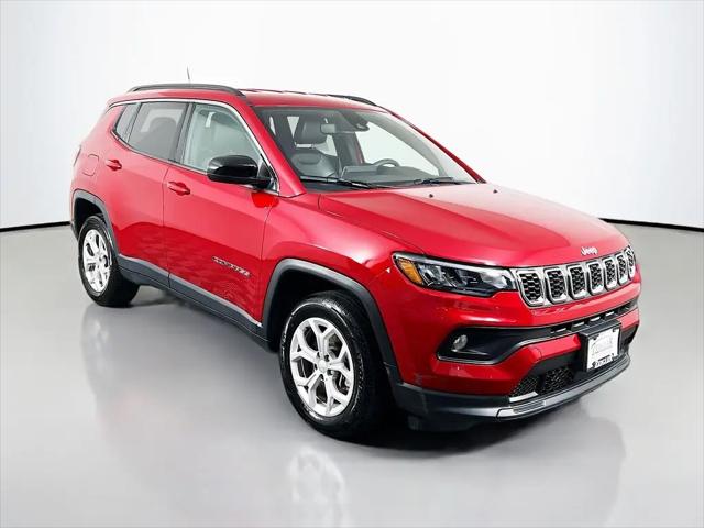 2024 Jeep Compass Latitude 4x4 for sale in Schaumburg, IL