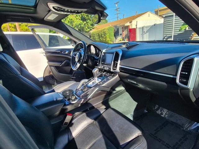 2016 Porsche Cayenne Base
