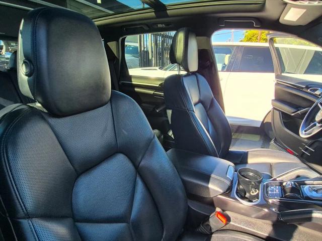 2016 Porsche Cayenne Base