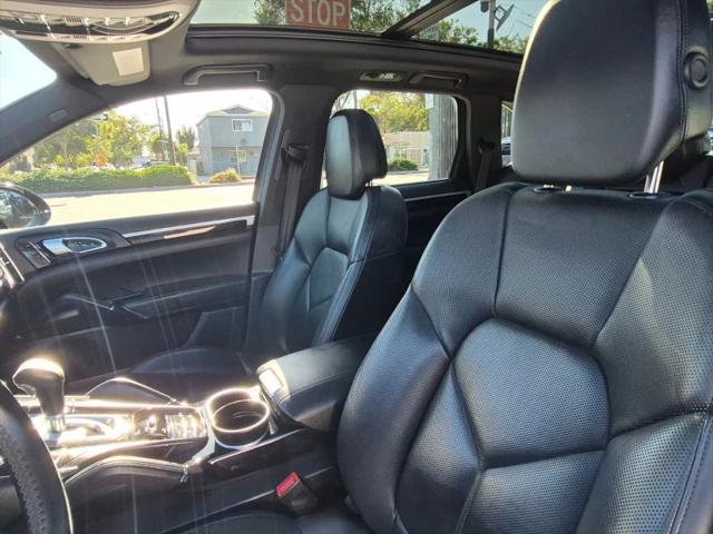2016 Porsche Cayenne Base