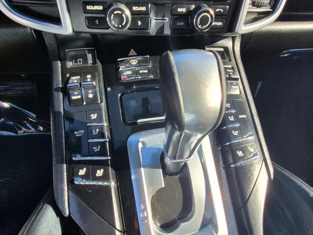 2016 Porsche Cayenne Base