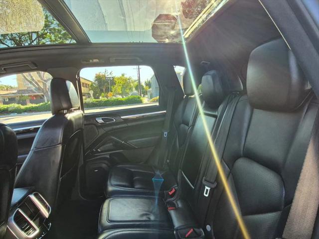 2016 Porsche Cayenne Base