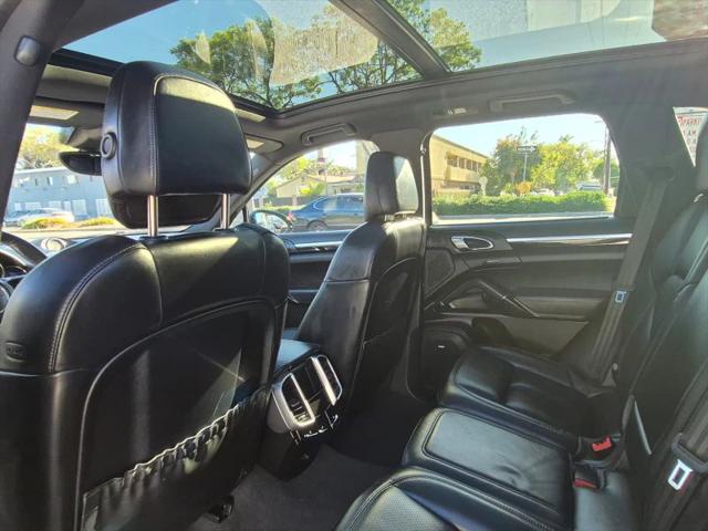 2016 Porsche Cayenne Base