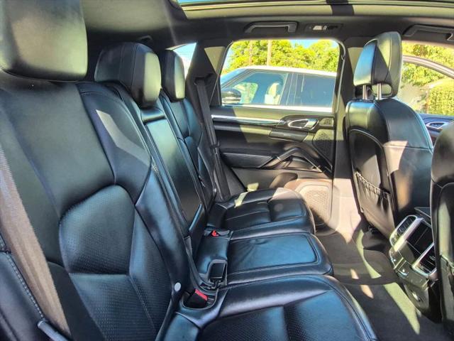 2016 Porsche Cayenne Base