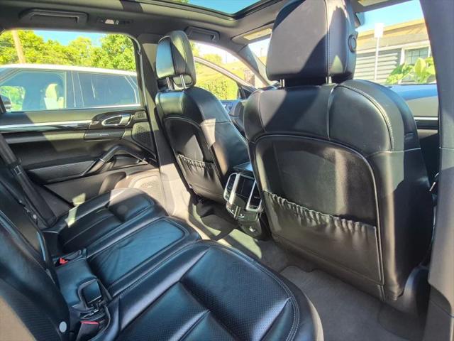 2016 Porsche Cayenne Base