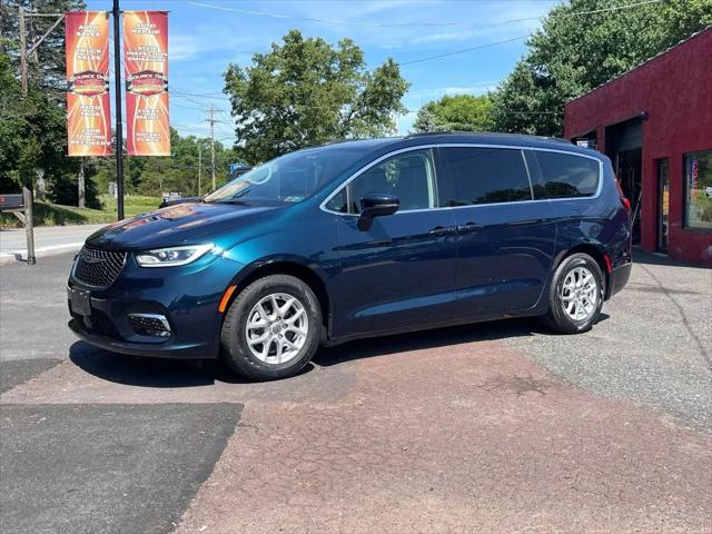 2022 Chrysler Pacifica Touring L for sale in Schwenksville, PA