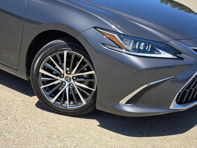 2024 Lexus ES 300h ES 300h