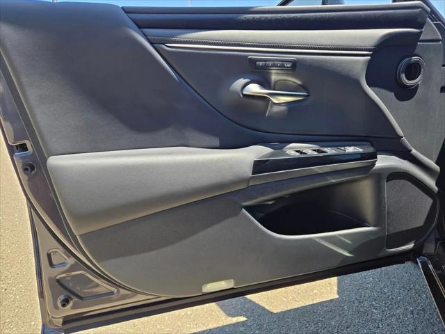 2024 Lexus ES 300h ES 300h