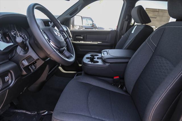 2026 Ram 2500 Black Express Crew Cab 4x4 64 Box