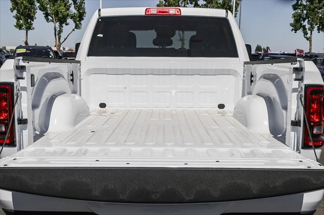 2026 Ram 2500 Black Express Crew Cab 4x4 64 Box