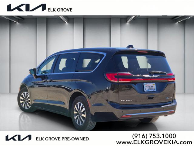 2023 Chrysler Pacifica Hybrid Touring L for sale in Elk Grove, CA