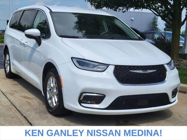 2023 Chrysler Pacifica Touring L for sale in Medina, OH