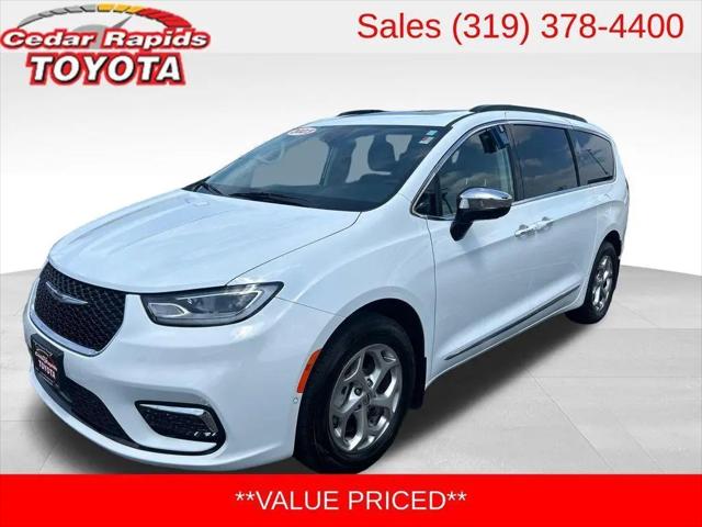 2023 Chrysler Pacifica Limited AWD for sale in Hiawatha, IA
