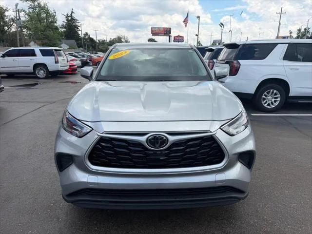 2023 Toyota Highlander L for sale in Detroit, MI
