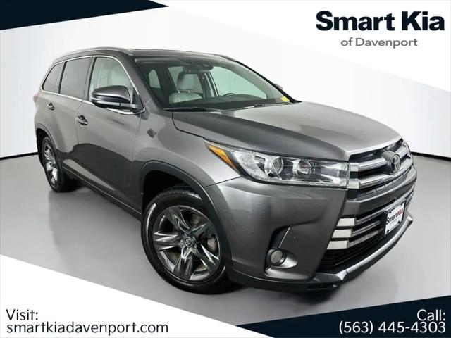 2017 Toyota Highlander Limited Platinum for sale in Davenport, IA