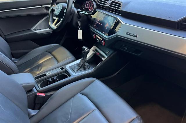 2021 Audi Q3 Premium 40 TFSI quattro Tiptronic