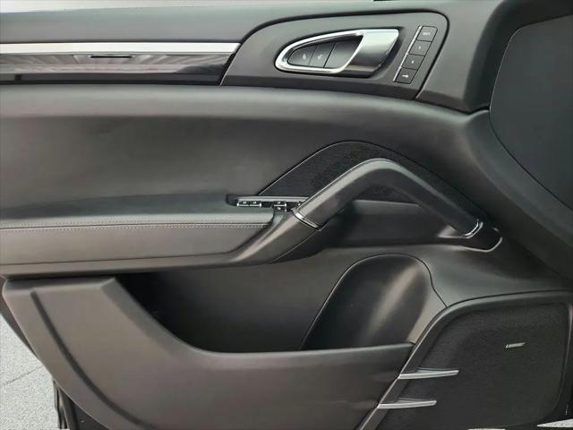 2016 Porsche Cayenne GTS