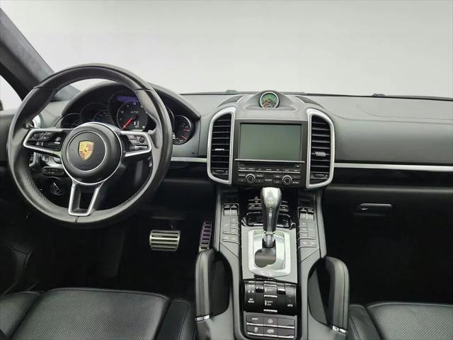 2016 Porsche Cayenne GTS