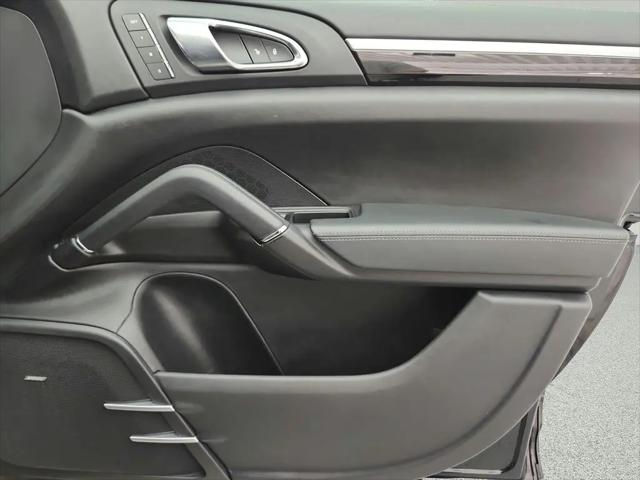 2016 Porsche Cayenne GTS