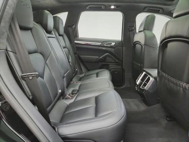 2016 Porsche Cayenne GTS