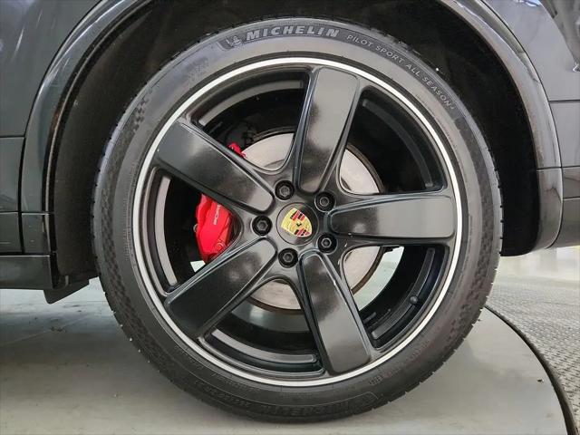 2016 Porsche Cayenne GTS