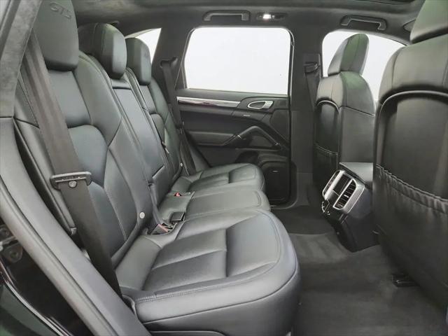 2016 Porsche Cayenne GTS