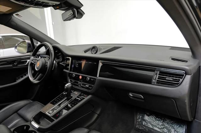 2023 Porsche Macan T