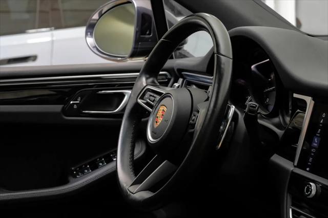 2023 Porsche Macan T
