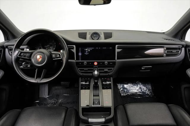 2023 Porsche Macan T