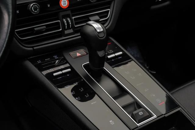 2023 Porsche Macan T