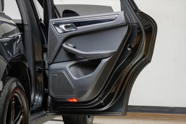 2023 Porsche Macan T