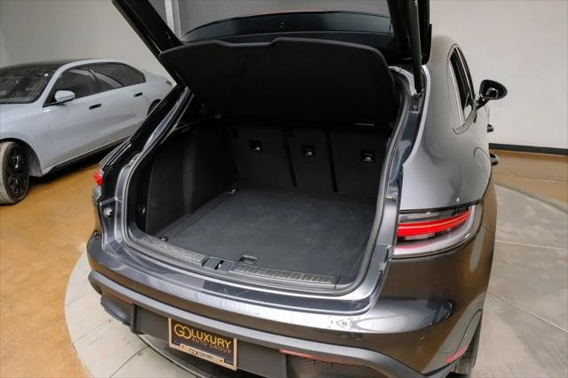 2023 Porsche Macan T