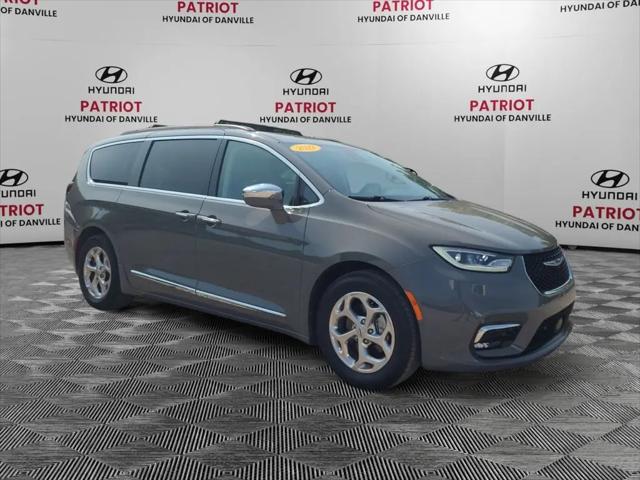 2022 Chrysler Pacifica Limited for sale in Danville, IL