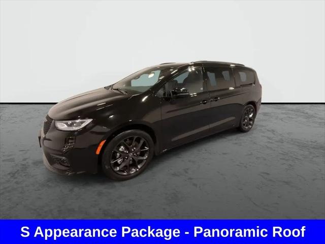 2025 Chrysler Pacifica Limited for sale in Crystal Lake, IL
