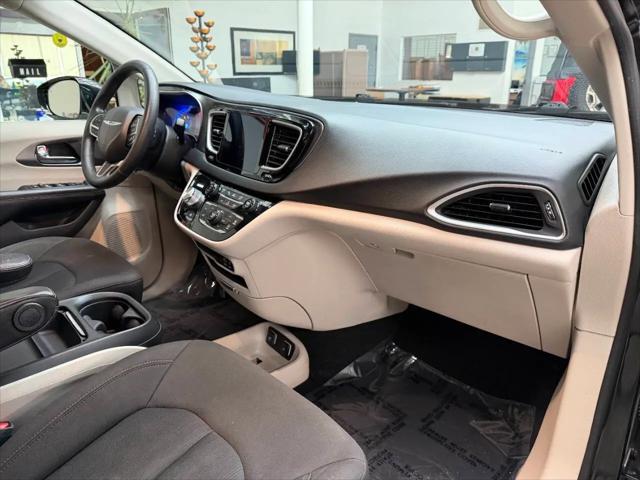 2020 Chrysler Pacifica Touring