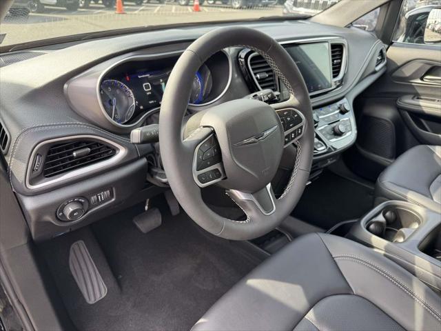 2026 Chrysler Pacifica Select 2026 Chrysler Pacifica Select
