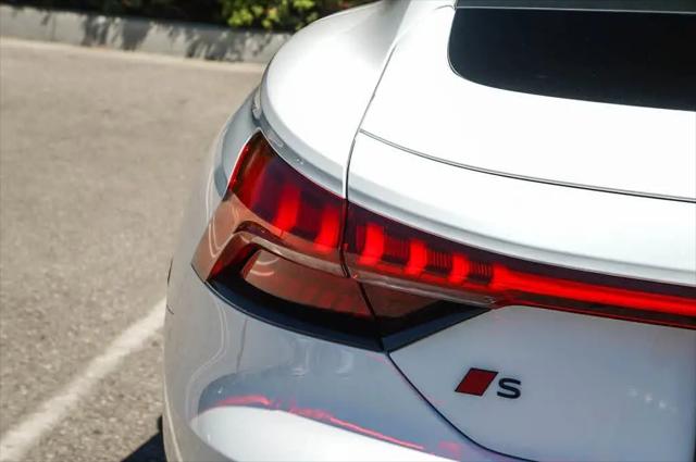 2026 Audi e-tron GT Premium Plus quattro