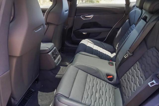 2026 Audi e-tron GT Premium Plus quattro
