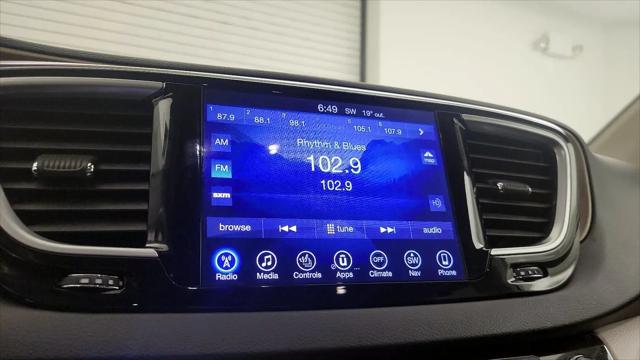 2017 Chrysler Pacifica Touring-L Plus