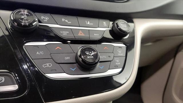 2017 Chrysler Pacifica Touring-L Plus