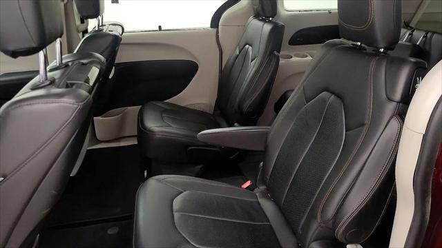 2017 Chrysler Pacifica Touring-L Plus
