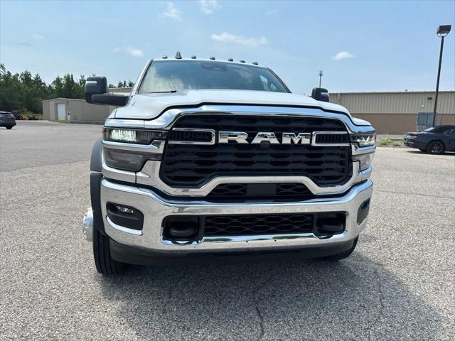 2026 RAM 5500 Chassis RAM 5500 TRADESMAN CHASSIS CREW CAB 4X4 84 CA