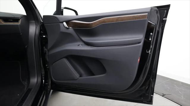 2021 Tesla Model X Long Range Plus Dual Motor All-Wheel Drive