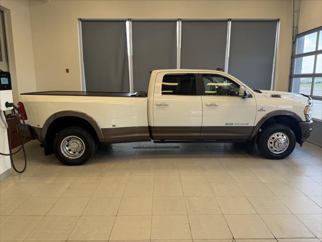 2022 RAM 3500 Limited Longhorn Crew Cab 4x4 8 Box