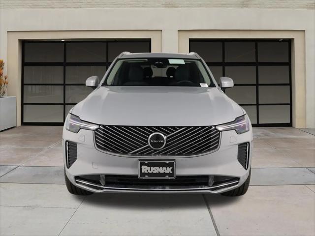 2026 Volvo XC90 Core, B6 AWD Gas mild hybrid, Gasoline, Bright, 7 Seats