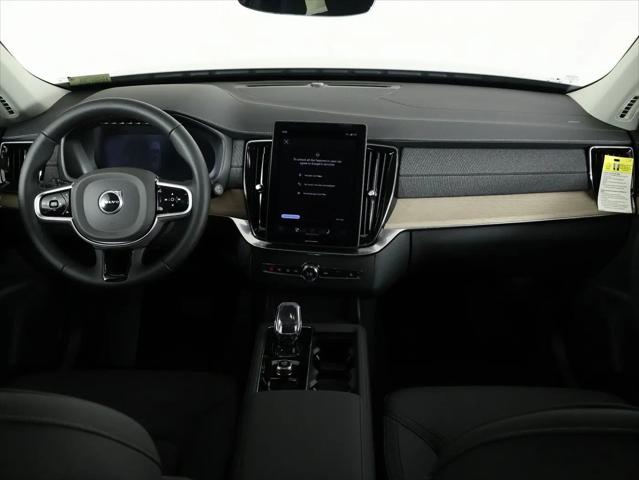 2026 Volvo XC90 Core, B6 AWD Gas mild hybrid, Gasoline, Bright, 7 Seats
