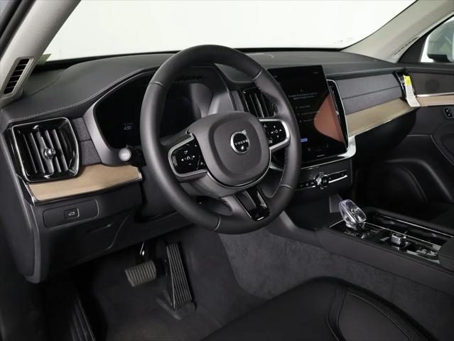 2026 Volvo XC90 Core, B6 AWD Gas mild hybrid, Gasoline, Bright, 7 Seats
